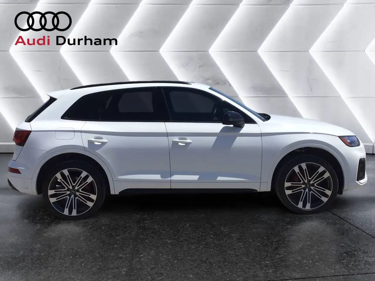 Audi SQ5 снимка Audi SQ5
