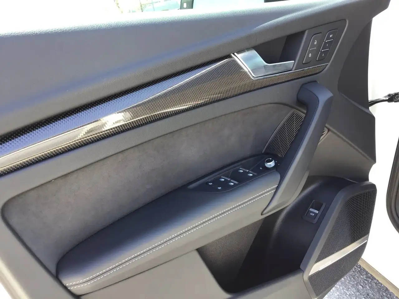 Audi SQ5 снимка Audi SQ5