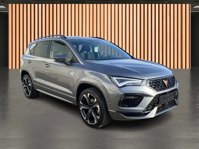 Cupra Ateca view 3