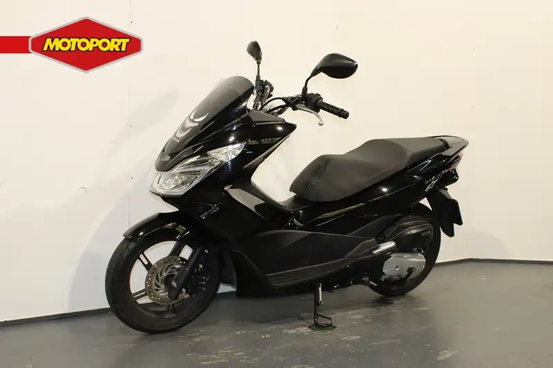 Honda PCX 150 - foto 2