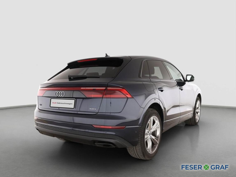 Audi Q8 TFSI e 290 KW tiptr. - S line - PANO - AHK — photo 2