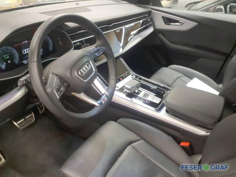 Audi Q8 TFSI e 290 KW tiptr. - S line - PANO - AHK — photo 3