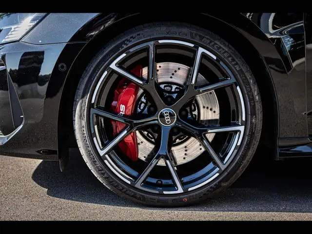 Audi RS3 view 9