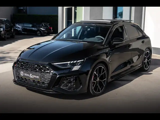 Audi RS3 view 6