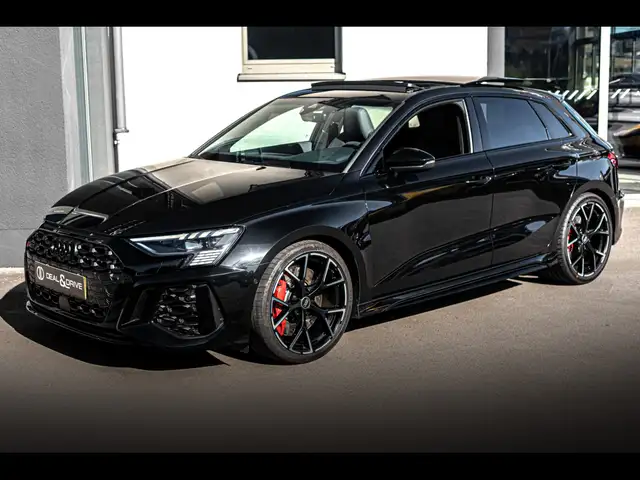 Audi RS3 view 8
