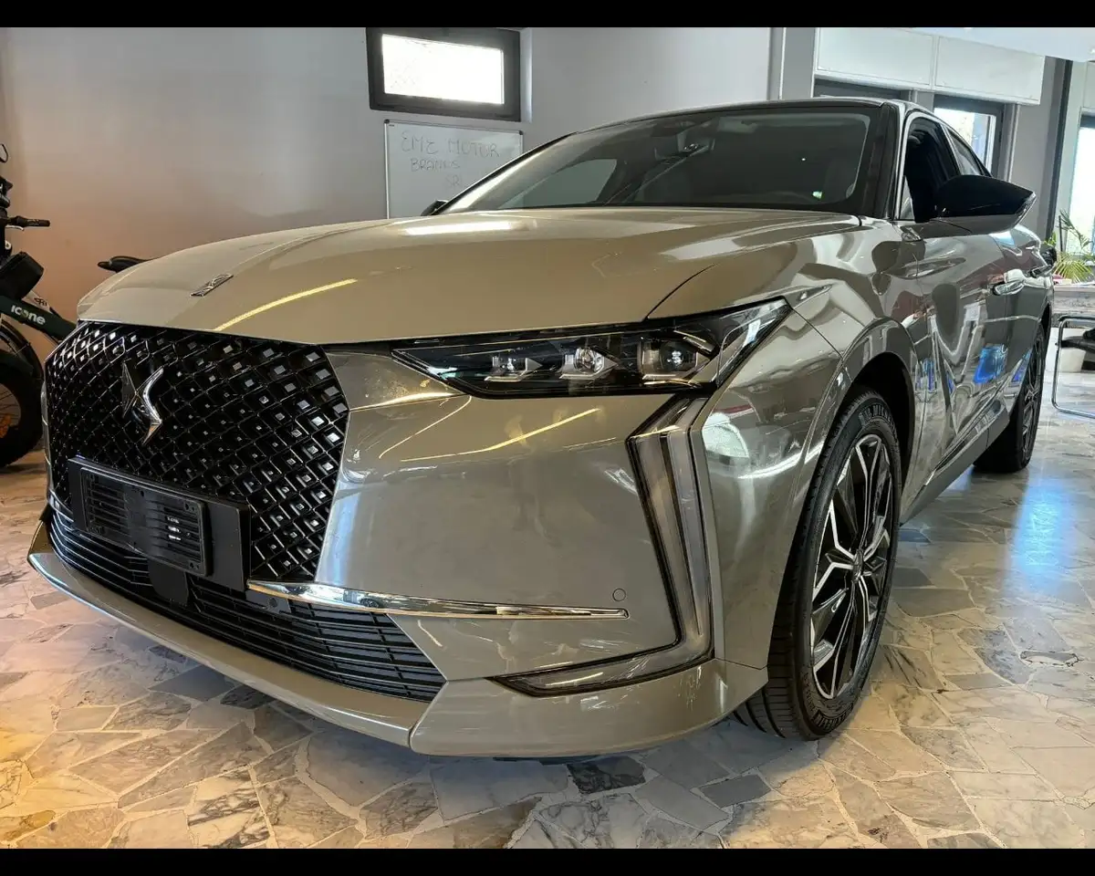 DS Automobiles DS 4 2024