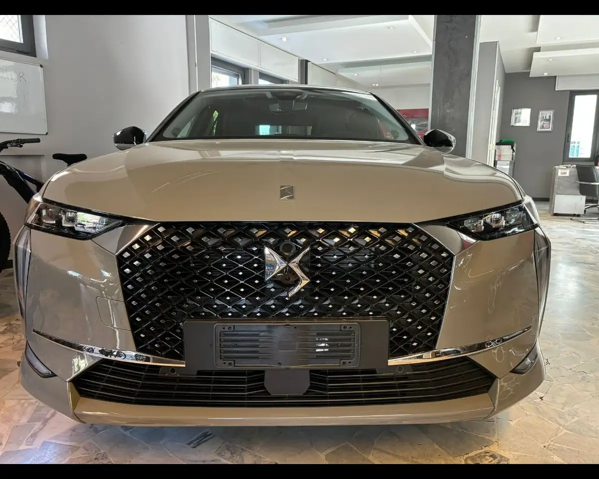 DS Automobiles DS 4 2024