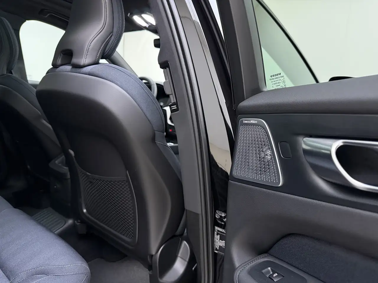 Volvo XC60 2026 — фото 14