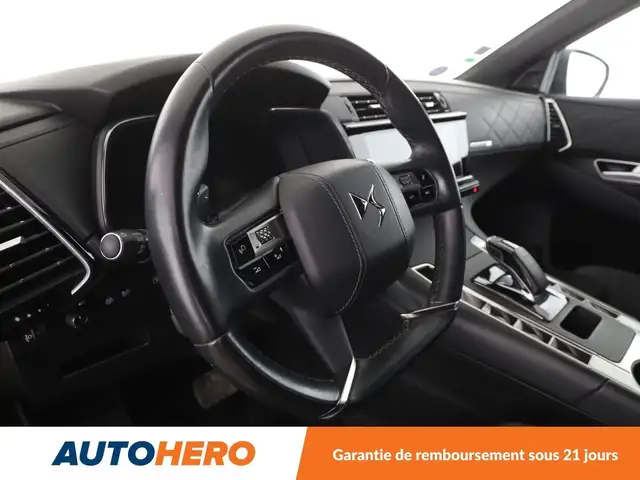 DS Automobiles DS 7 Crossback view 11