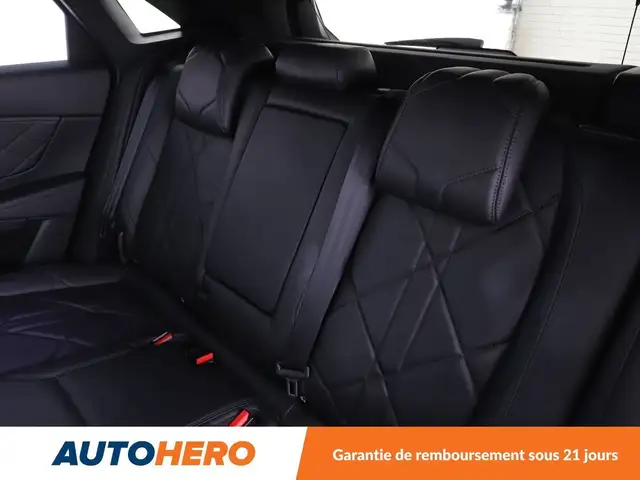 DS Automobiles DS 7 Crossback view 14