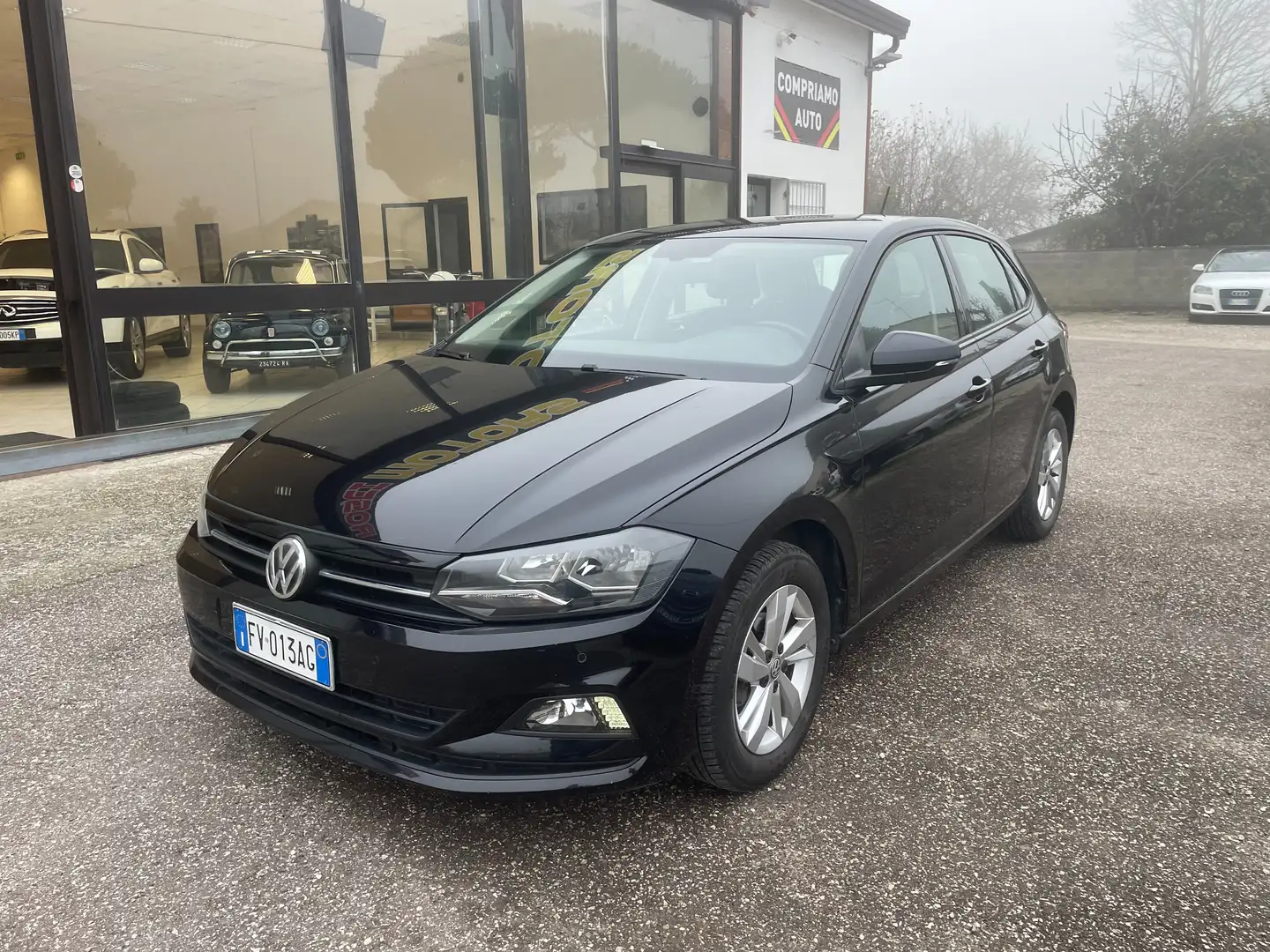 Volkswagen Polo Polo VI 5p 1.0 evo Comfortline 80cv X NEOPATENTATI Schwarz - 1