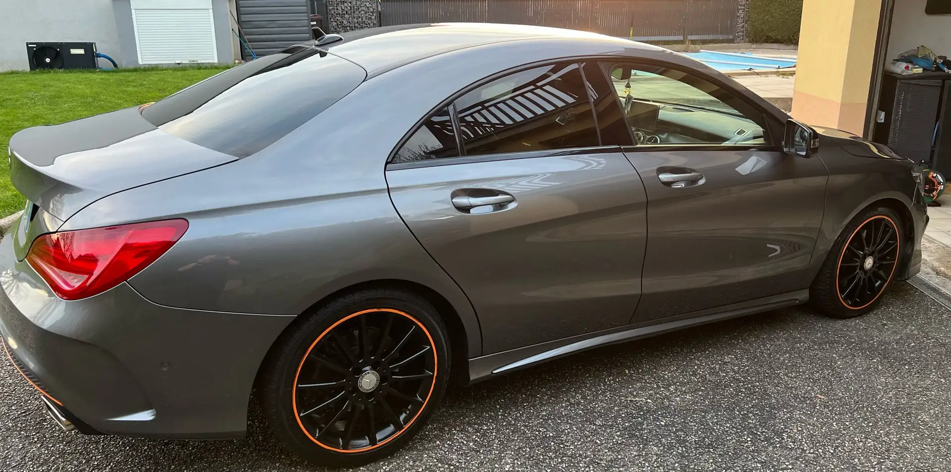 Mercedes-Benz CLA 220 Classe d OrangeArt Edition 7-G DCT A Gris - 2