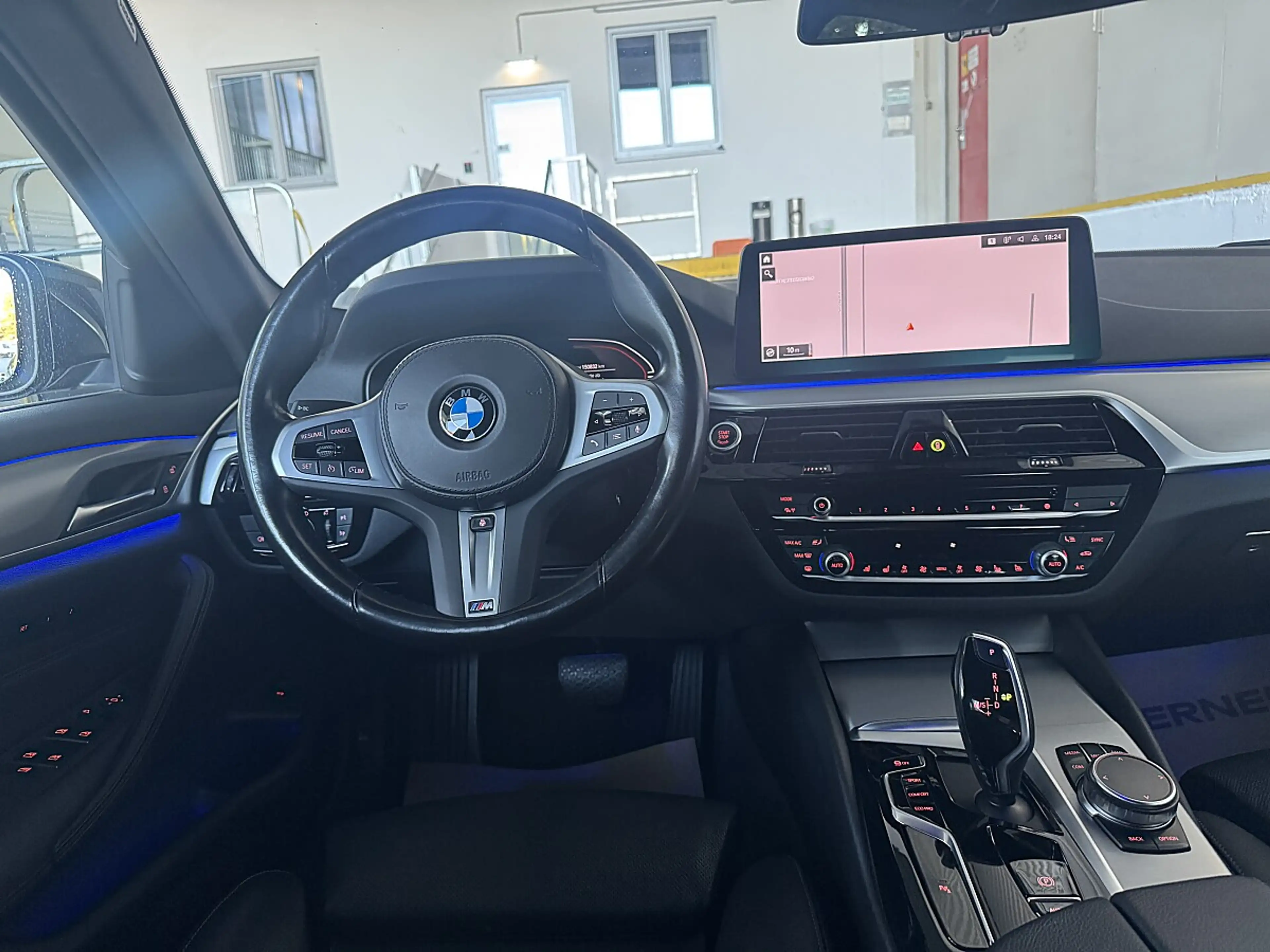 BMW 530 d xDrive / HEAD-UP / VIRTUAL COCKPIT / AMBIENTE... — photo 14