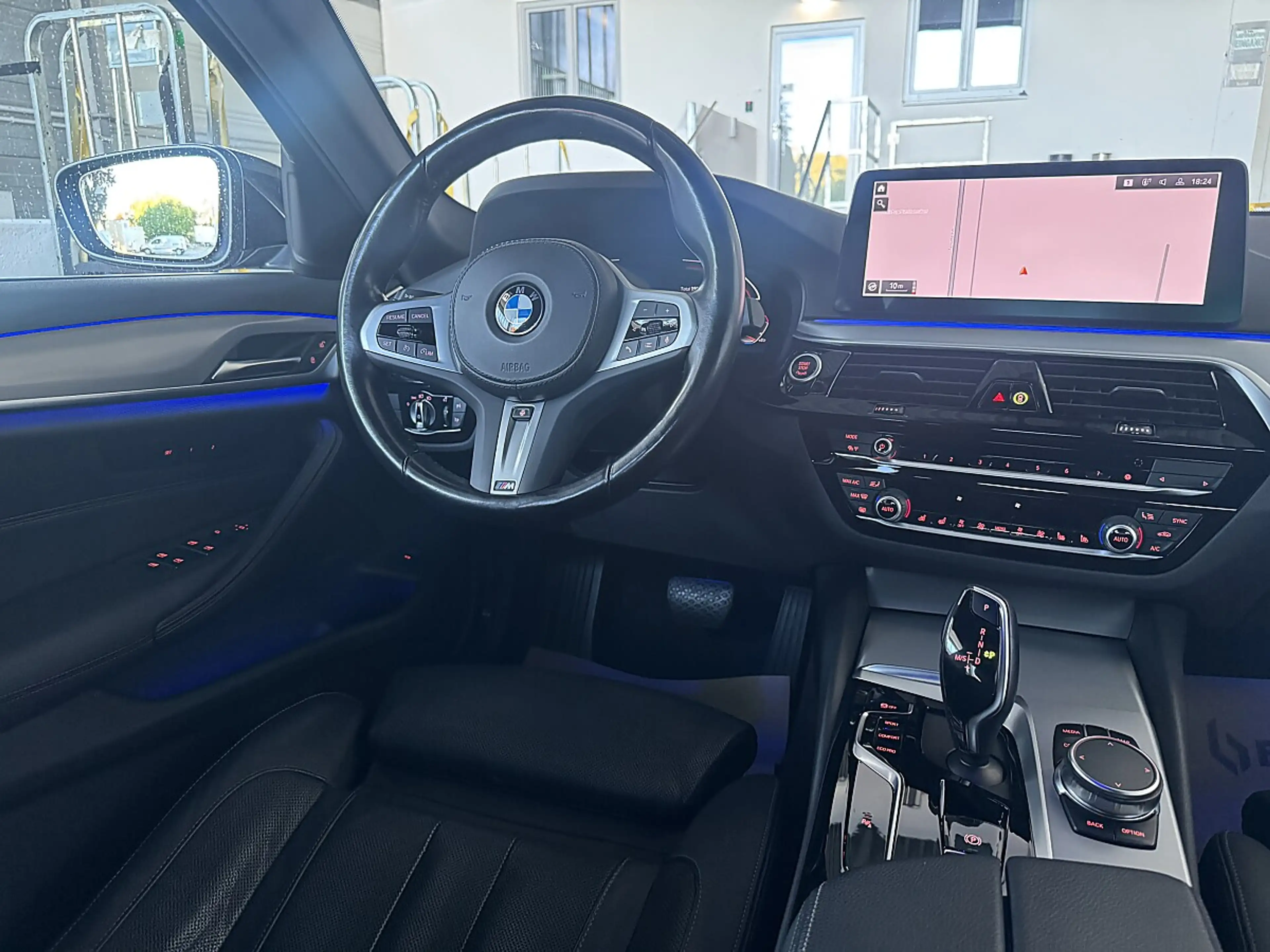 BMW 530 d xDrive / HEAD-UP / VIRTUAL COCKPIT / AMBIENTE... — photo 13