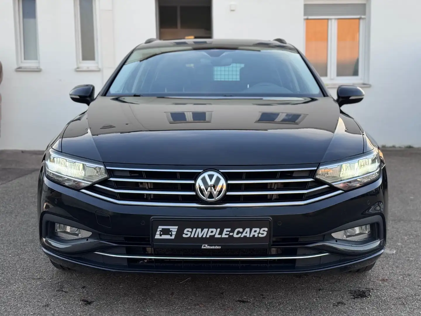 Volkswagen Passat Variant Business*KAMERA*PANO*ASISST*NAVI* Schwarz - 2