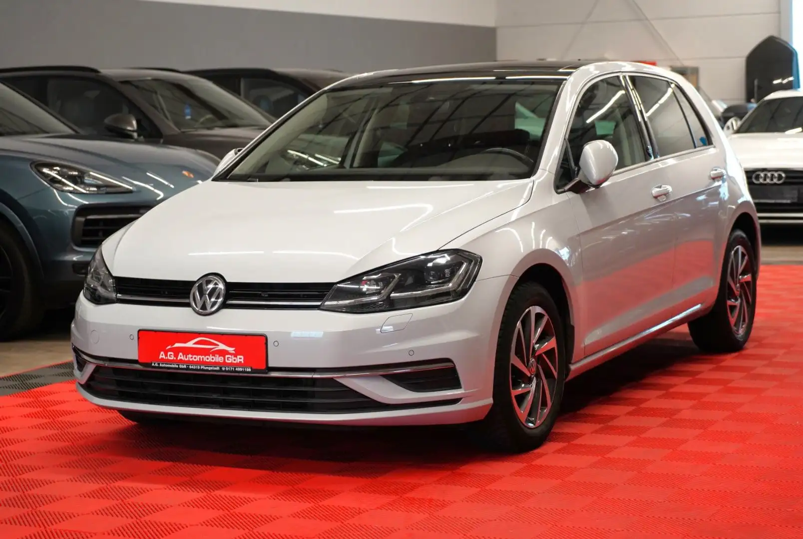 Volkswagen Golf 7 1.0 TSI Lim. Sound Edition LED*Pano*Acc* Silber - 1