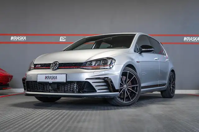 Volkswagen Golf view 2