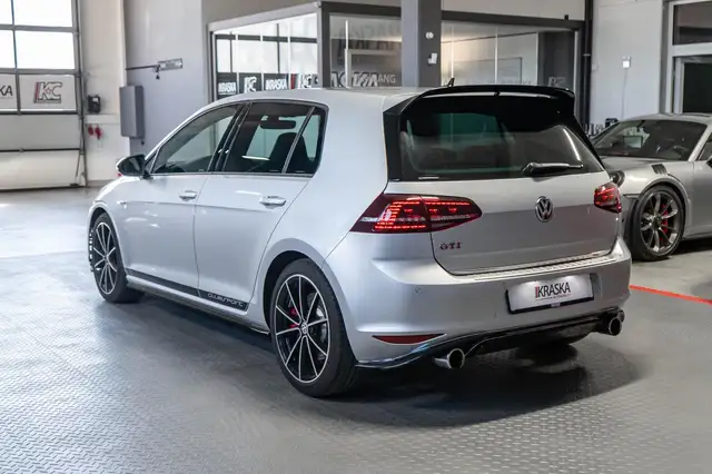 Volkswagen Golf view 12