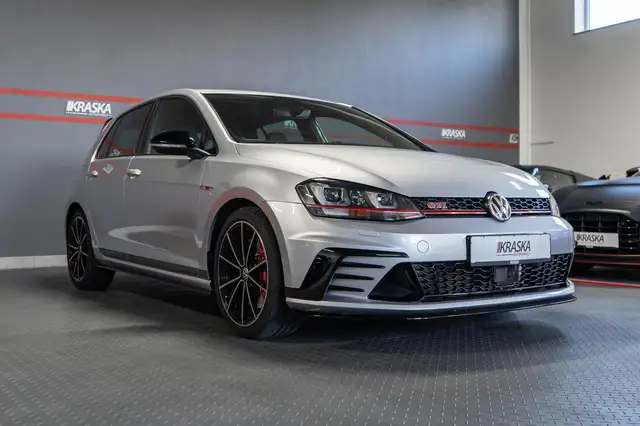 Volkswagen Golf view 6