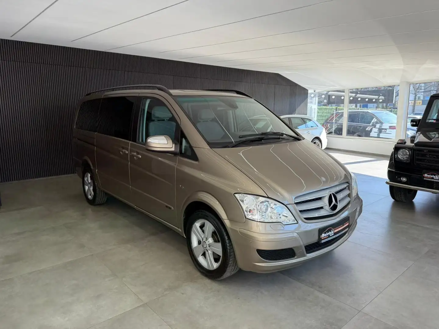 Mercedes-Benz Viano 3.0 CDI Trend Lang*Bi-Xenon*6.Sitze*Navi* Beige - 1