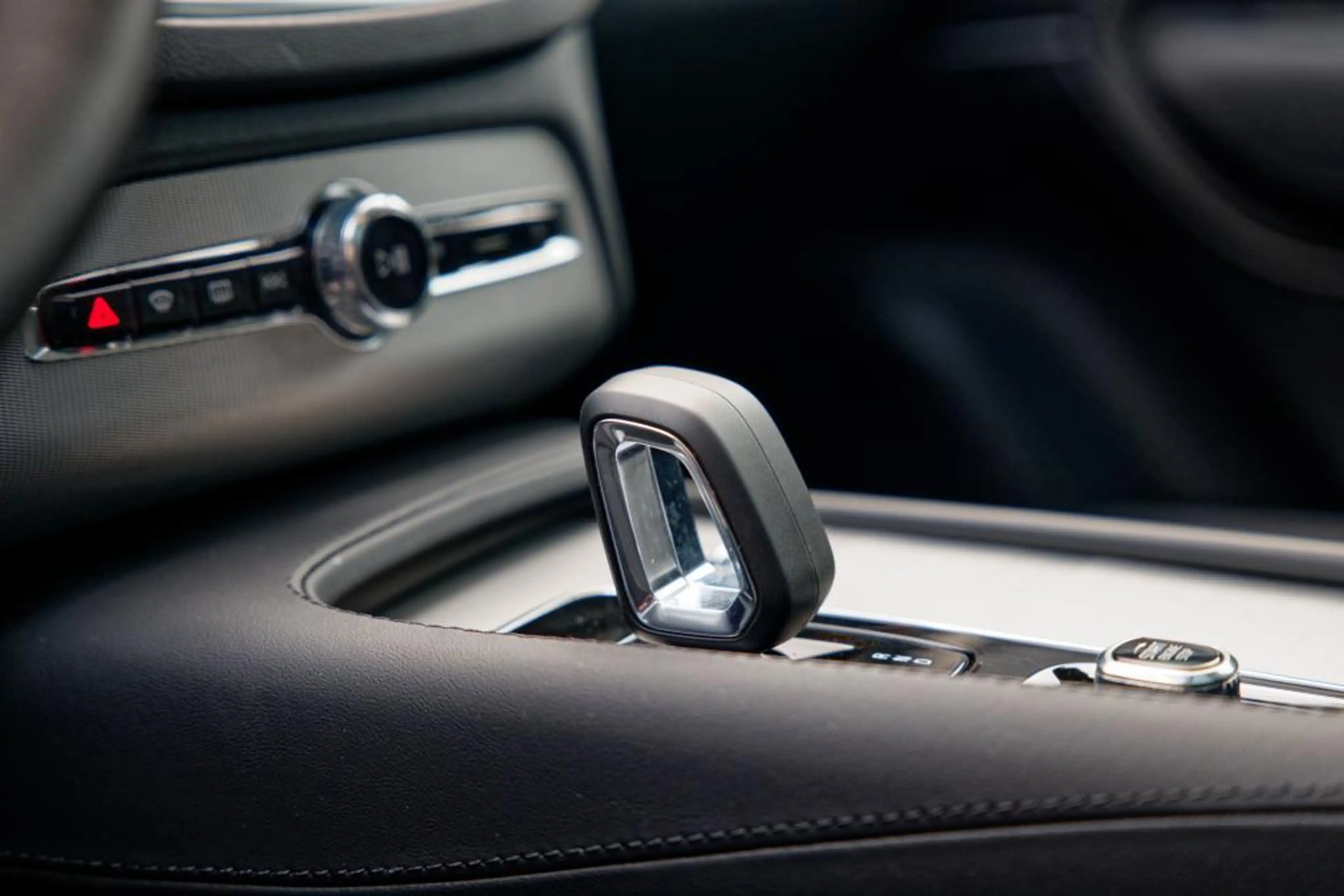 Volvo XC90 2.0 T8 Recharge AWD Plus Dark Panoramadak, LM velg — photo 14