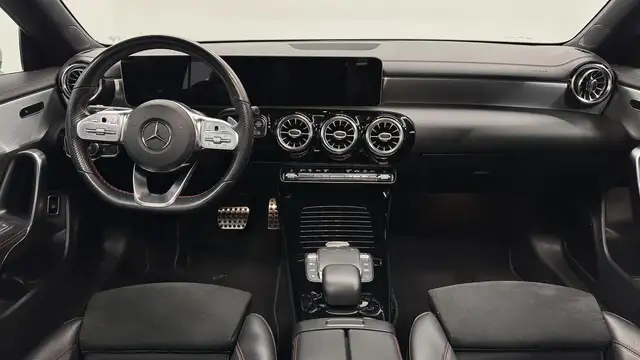 Mercedes-Benz Cla Class view 3