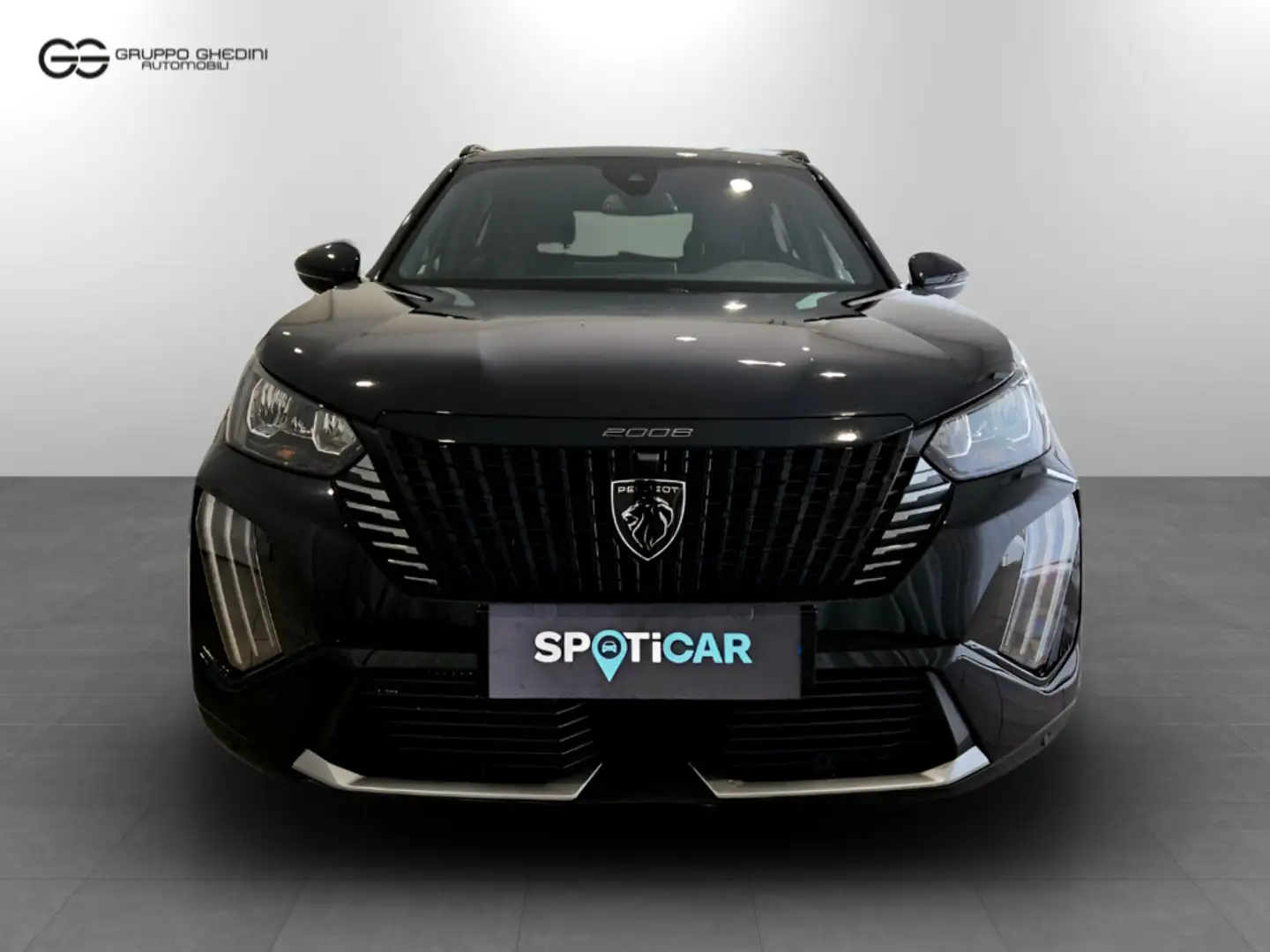 Peugeot 2008 1.2 Hybrid Allure Schwarz - 2