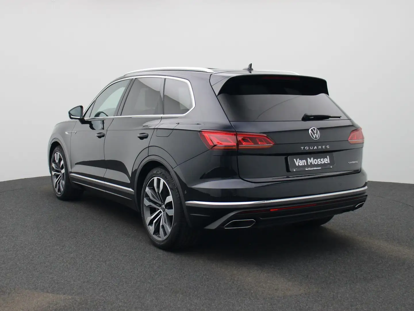 Volkswagen Touareg Elegance 3.0 TSi eHybrid 4MOTION 381 PK | Automaat Blauw - 2