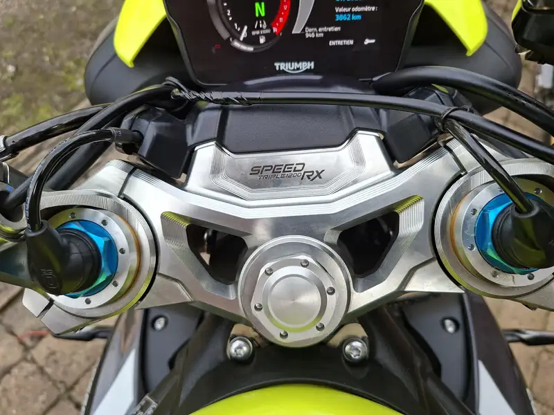 Triumph Speed Triple 1200 RS - foto 8