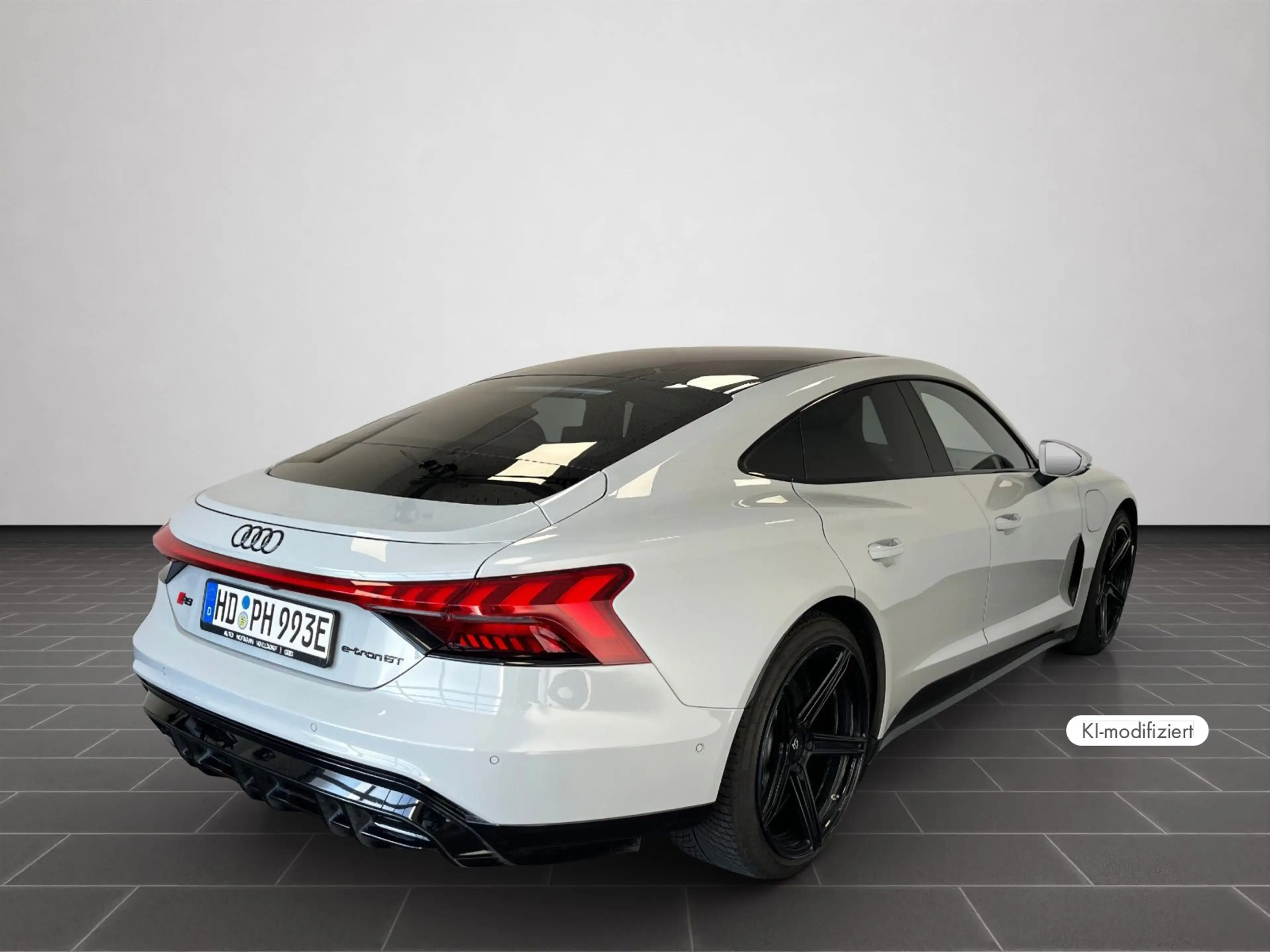 Audi RS e-tron GT quattro — photo 2