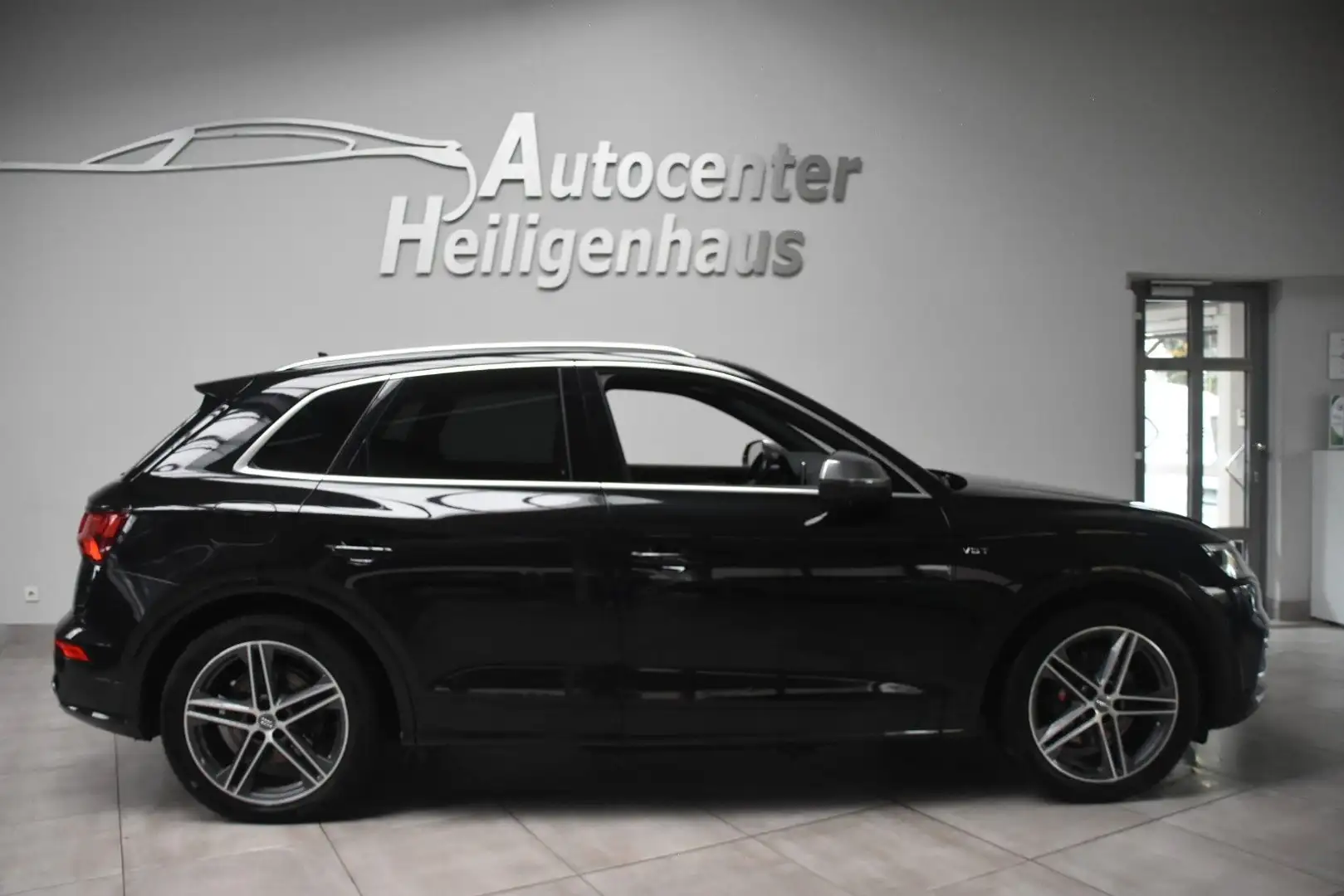 Audi SQ5 3.0 TFSI MLED Navi Kamera HeadUp Keyless ACC Schwarz - 2