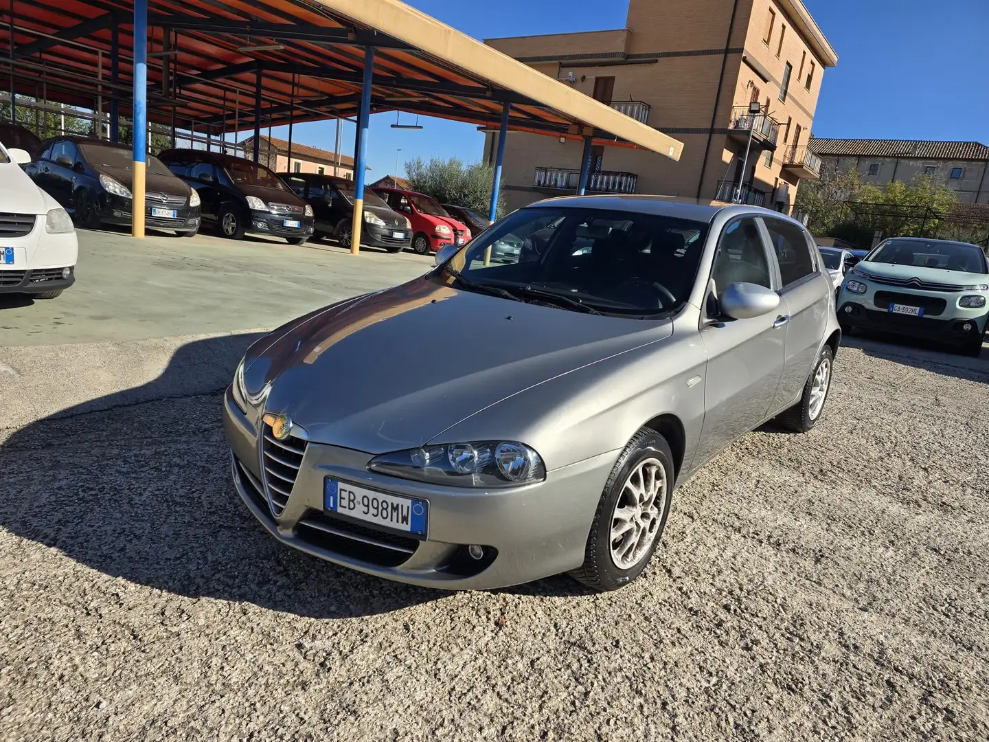 Alfa Romeo 147 147 II 5p 1.6 ts 16v Progression c/CL 105cv Gris - 2