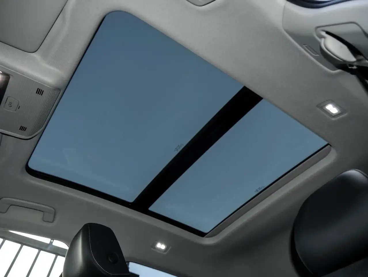 Volkswagen T-Roc Style 1.5 l eTSI (150 PS) 7-Gang-DSG PANO 14