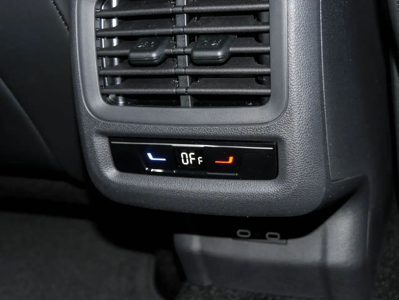 Volkswagen T-Roc Style 1.5 l eTSI (150 PS) 7-Gang-DSG PANO 15