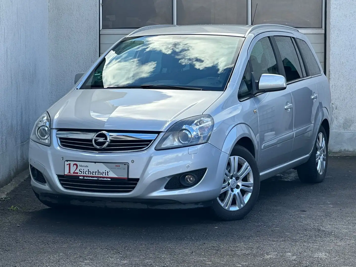 Opel Zafira B 1.8*XENON*7-SITZER*SHZ*TEMPO*TÜV NEU Silber - 1