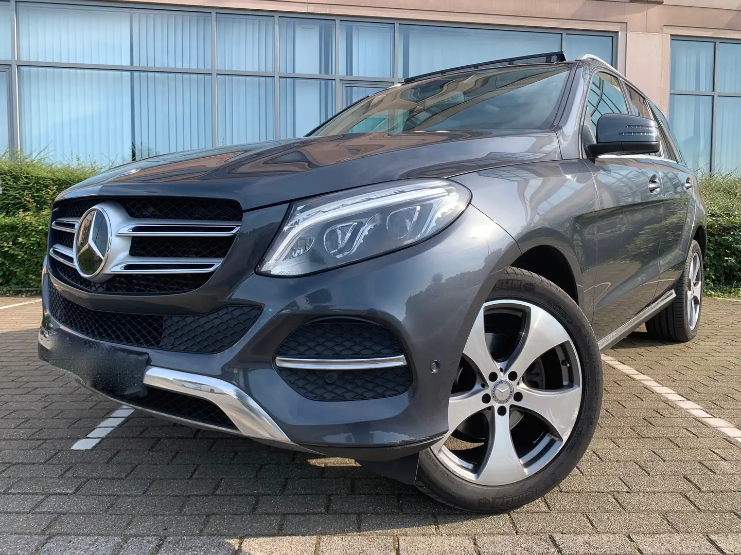 Mercedes-Benz GLE 250 d 4-Matic Albastru - 1