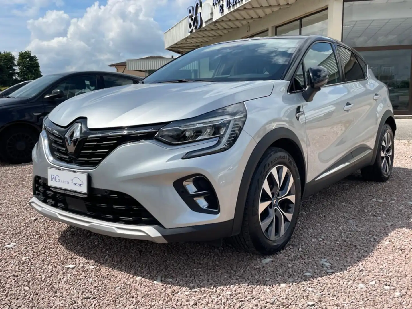 Renault Captur Plug-in Hybrid E-Tech 160 CV Initiale Paris Argento - 1