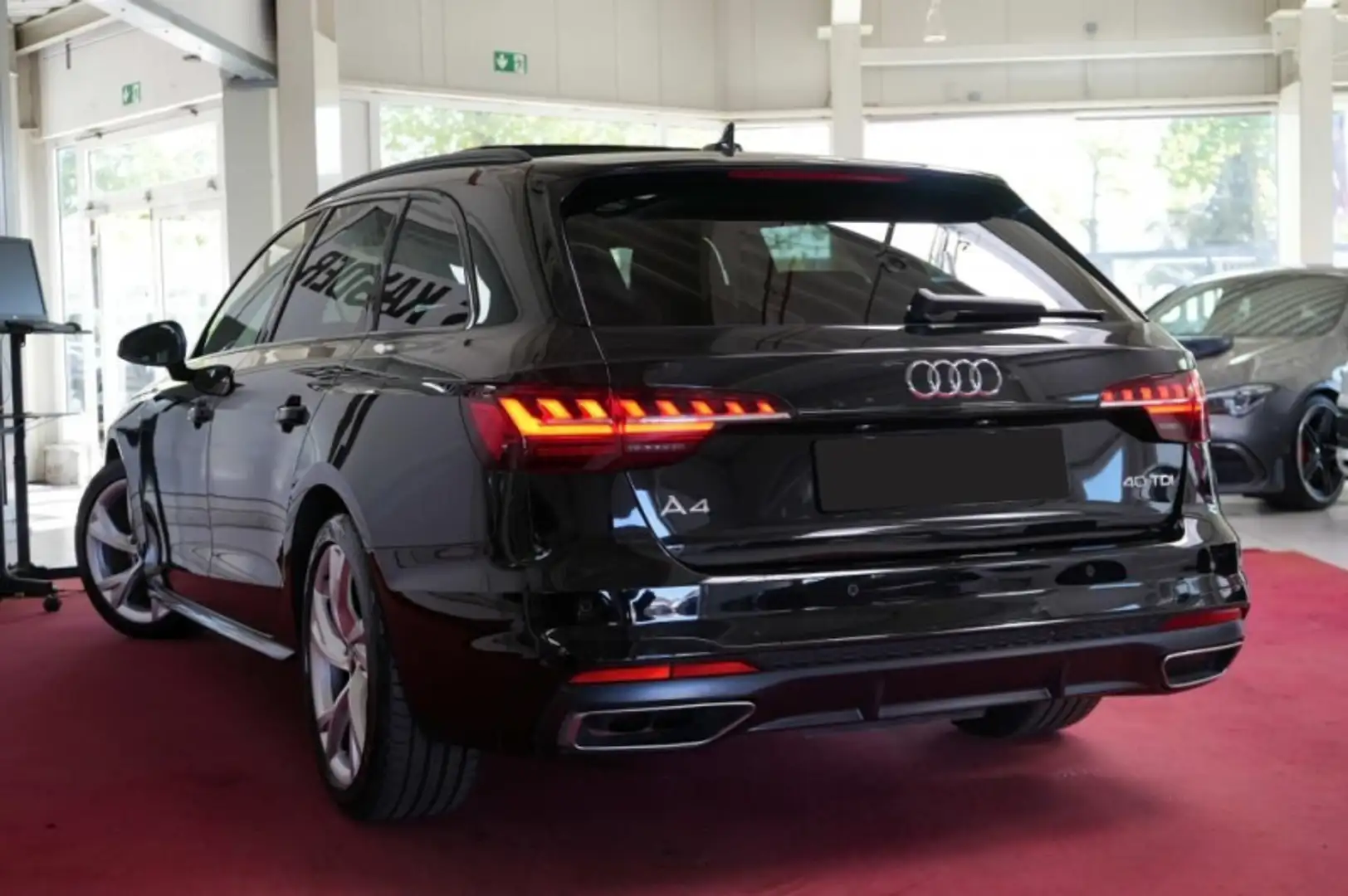 Audi A4 Avant 40 TDI S tronic S line edition Nero - 2