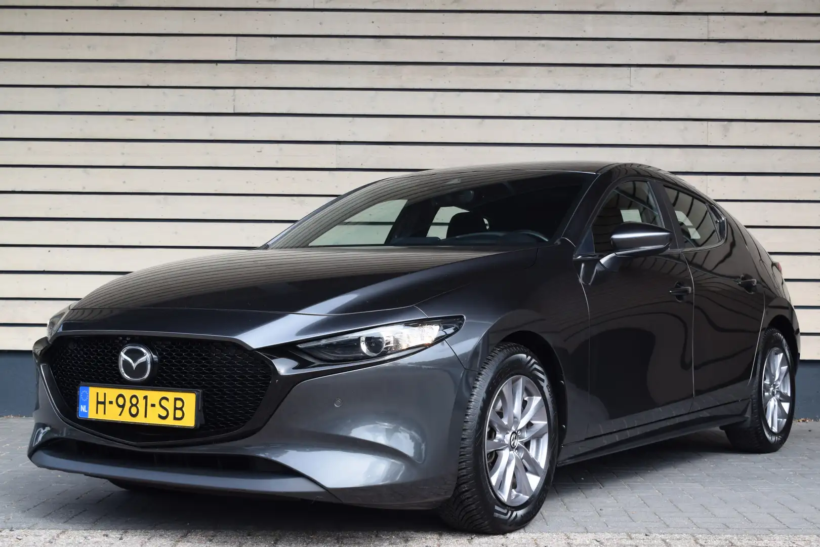Mazda 3 2.0 e-SkyActiv-X M Hybrid 180 Comfort met Bose - D Gris - 2