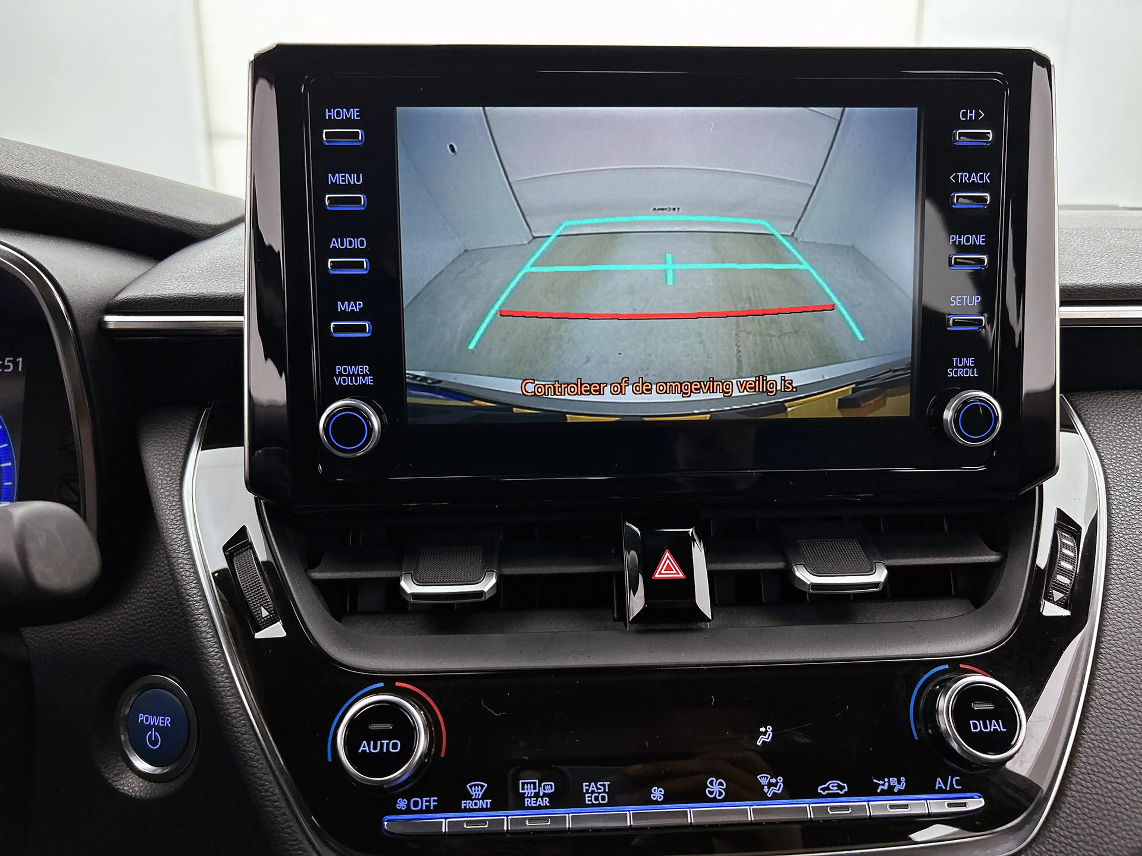 Toyota Corolla Touring Sports 1.8 Hybrid Business Plus — photo 8