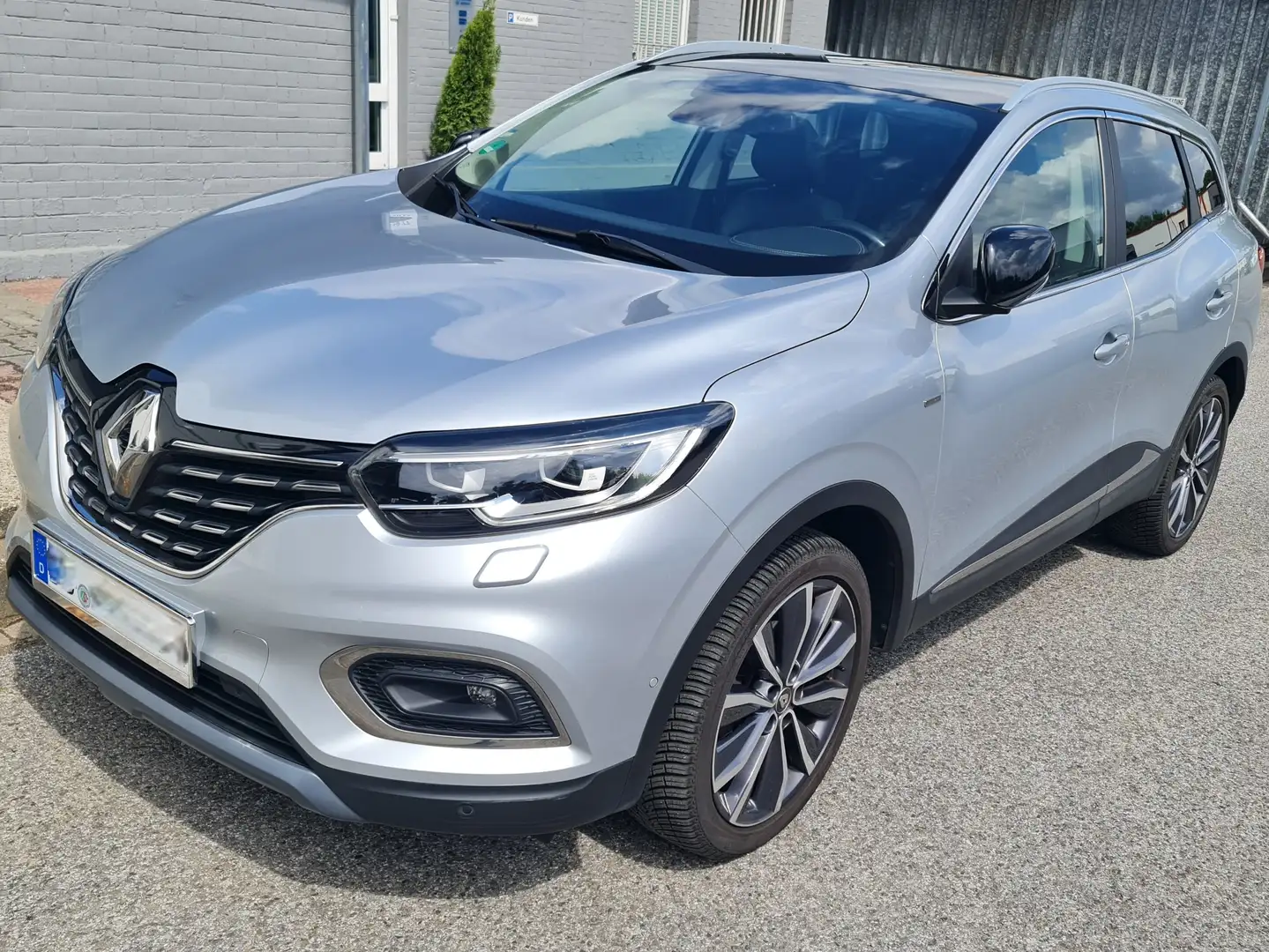 Renault Kadjar Kadjar TCe 140 EDC GPF BOSE EDITION Grau - 1