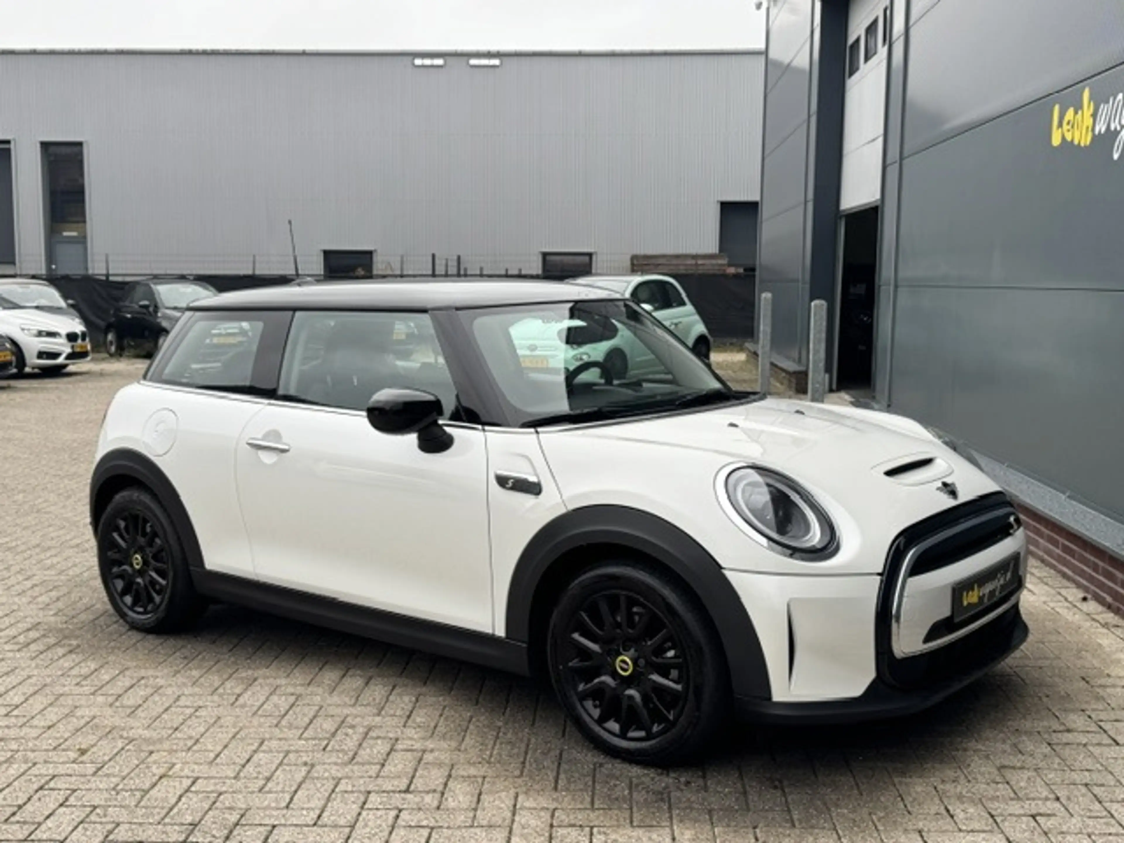 MINI Electric Classic 33 kWh *carplay *stoelverw. *17.1 — photo 9