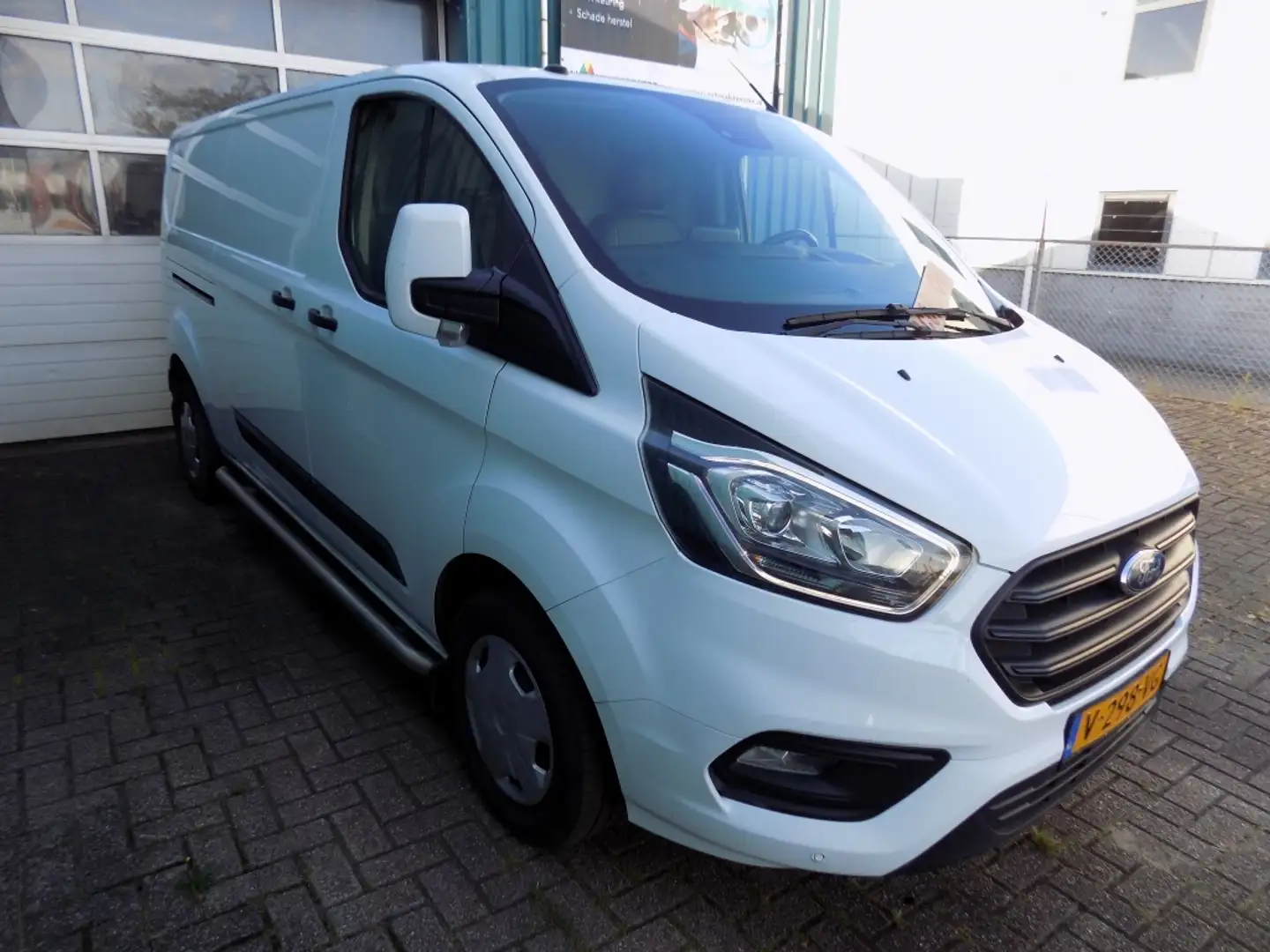 Ford Transit Custom 300 2.0 TDCI L2H1 Tr - 1