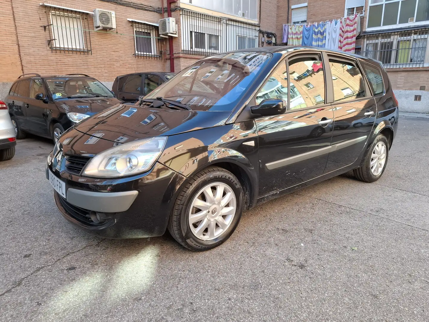 Renault Grand Scenic Grand Scénic 1.5dCi Confort Dynamique 105. 5 plaza Negro - 1