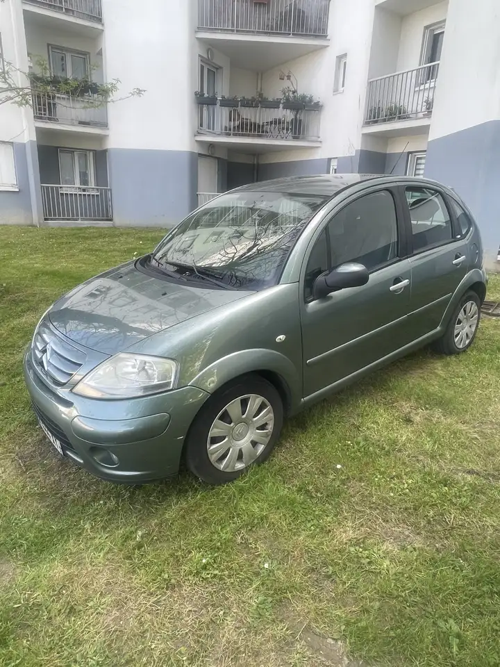 Citroen C3 CitroÃ«n  1.4 HDi 70ch Exclusive â 200