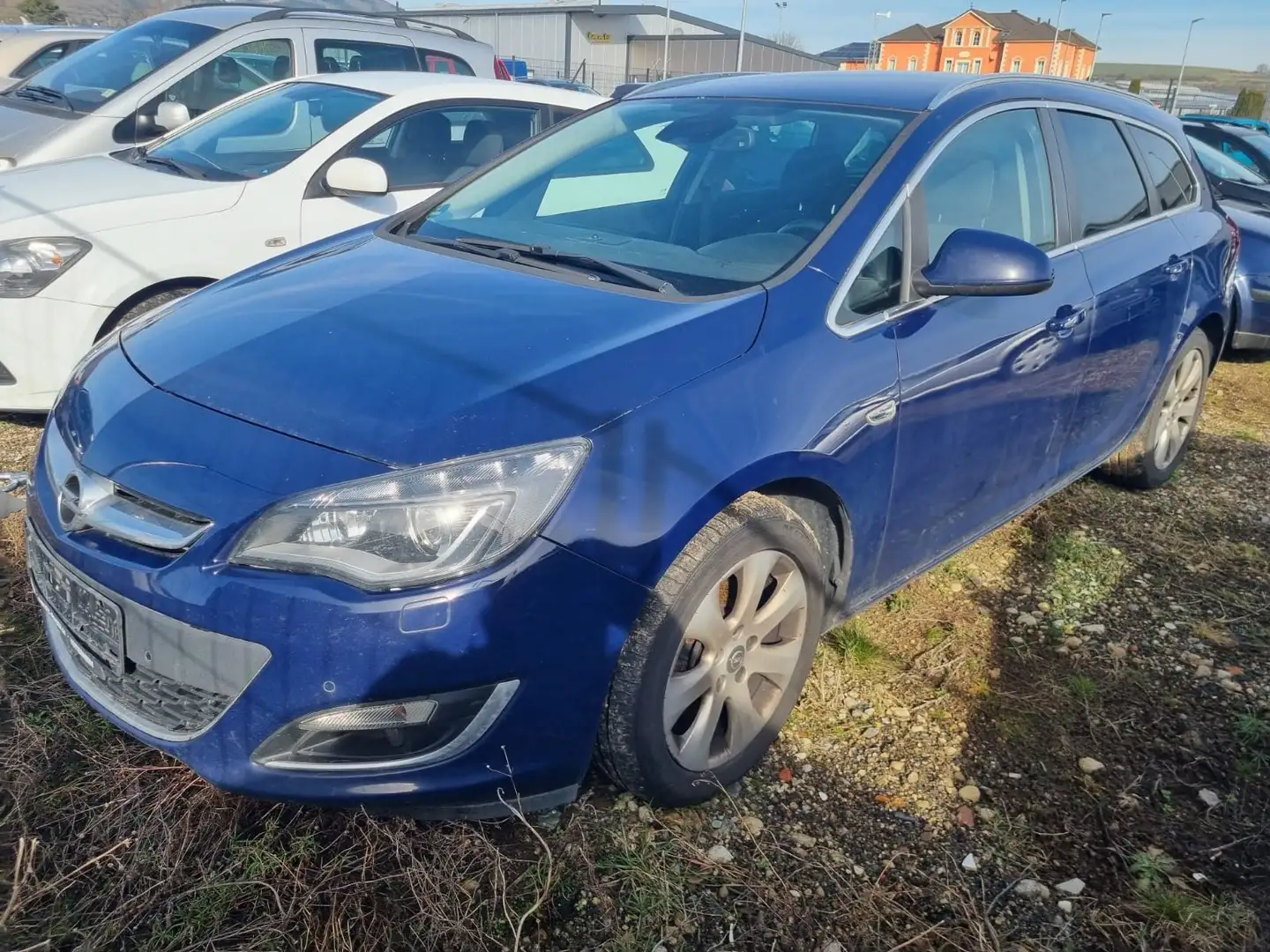 Opel Astra J Sports Tourer Exklusiv Albastru - 2