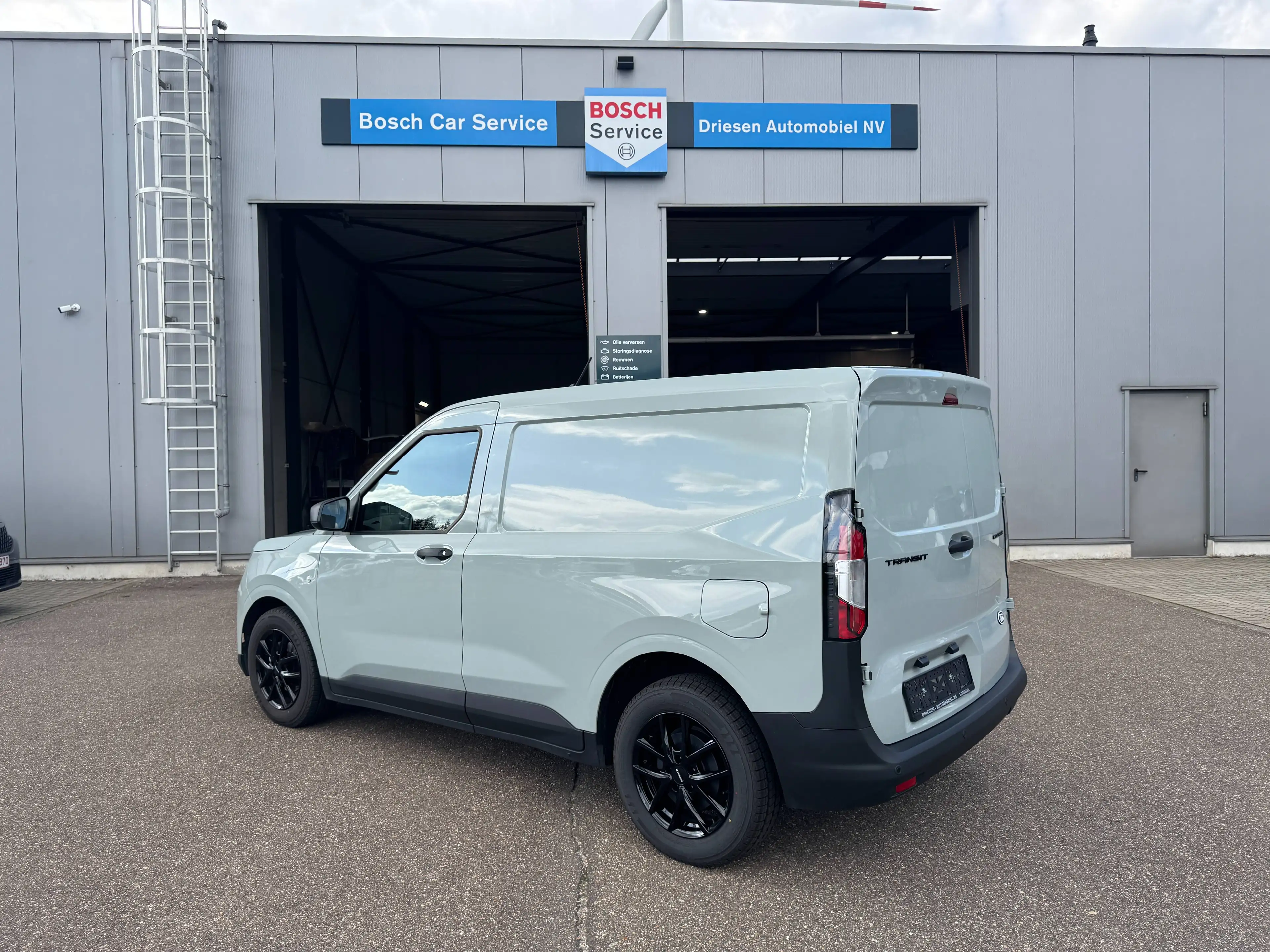 Ford Transit Courier Transit Courier 1.0 EcoBoost Trend/Navigatie/5j gar — photo 3