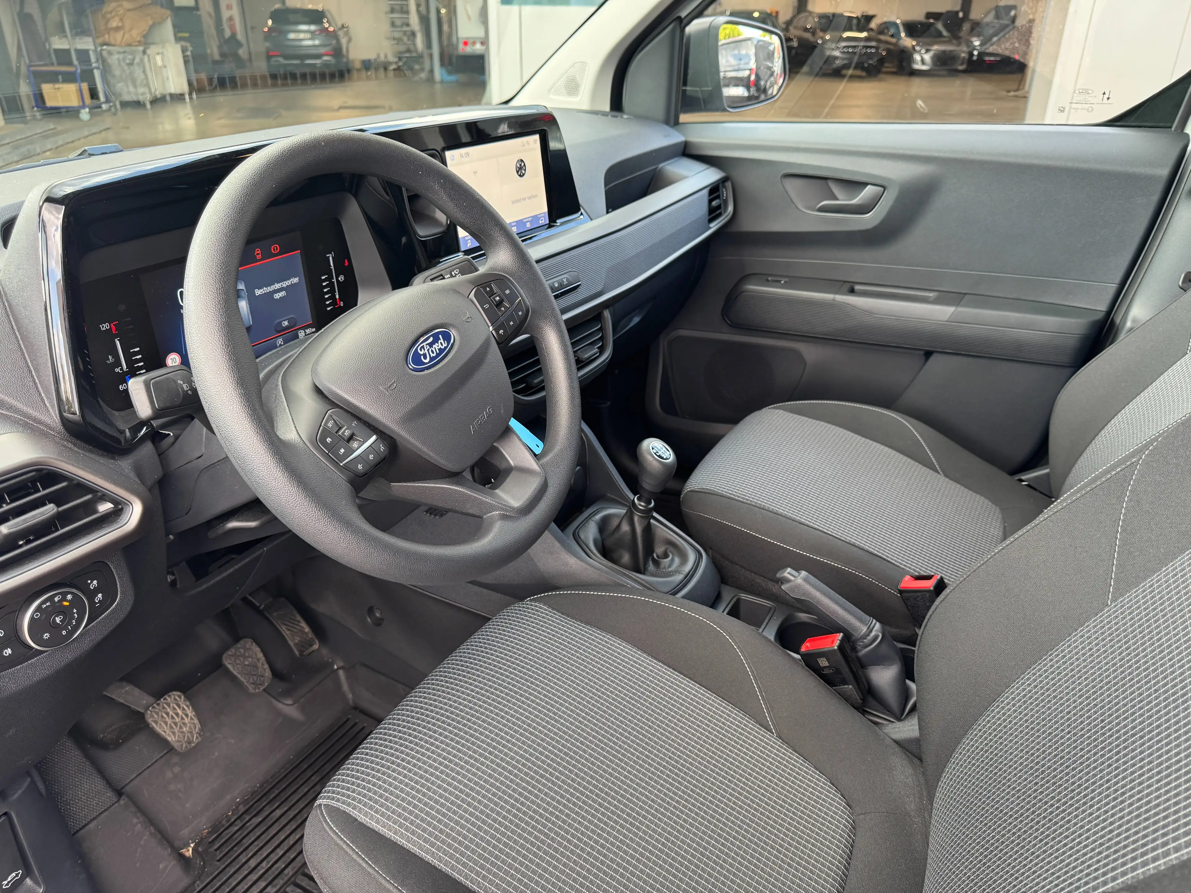 Ford Transit Courier Transit Courier 1.0 EcoBoost Trend/Navigatie/5j gar — photo 8