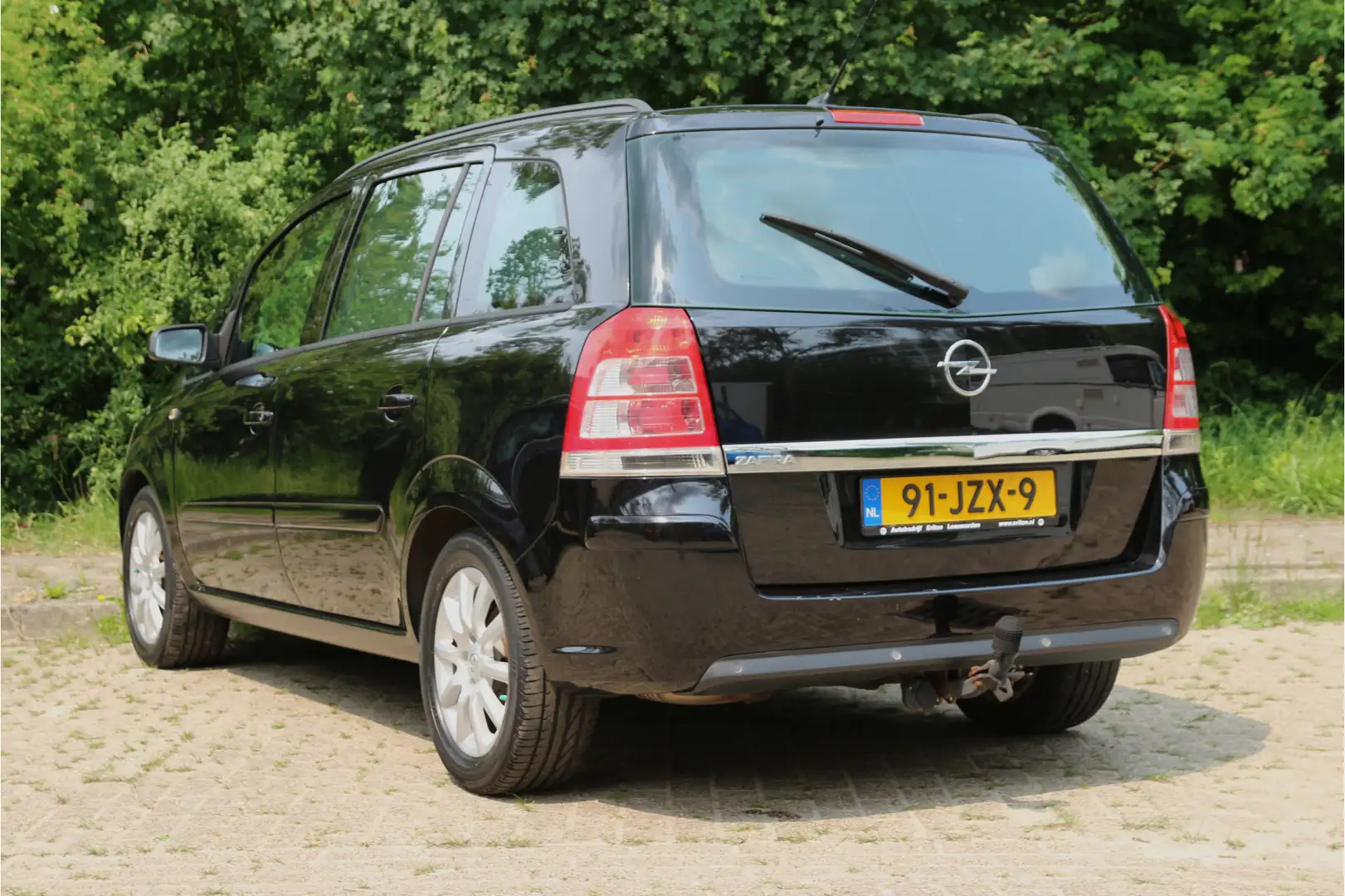 Opel Zafira 1.6 116pk Temptation 7 Pers. | NL-auto | 7 persoon Noir - 2