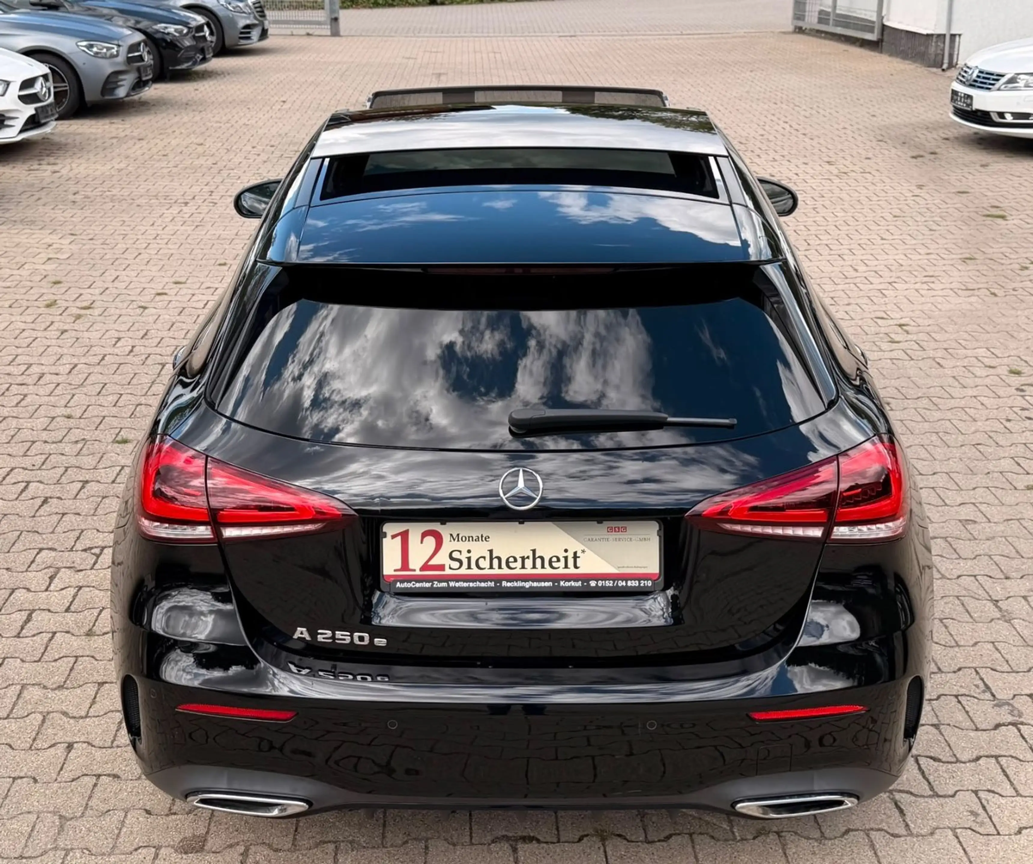 Mercedes-Benz A 250 e AMG LINE 8G-DCT-PANODACH-WIDESCREEN-LED- — photo 11